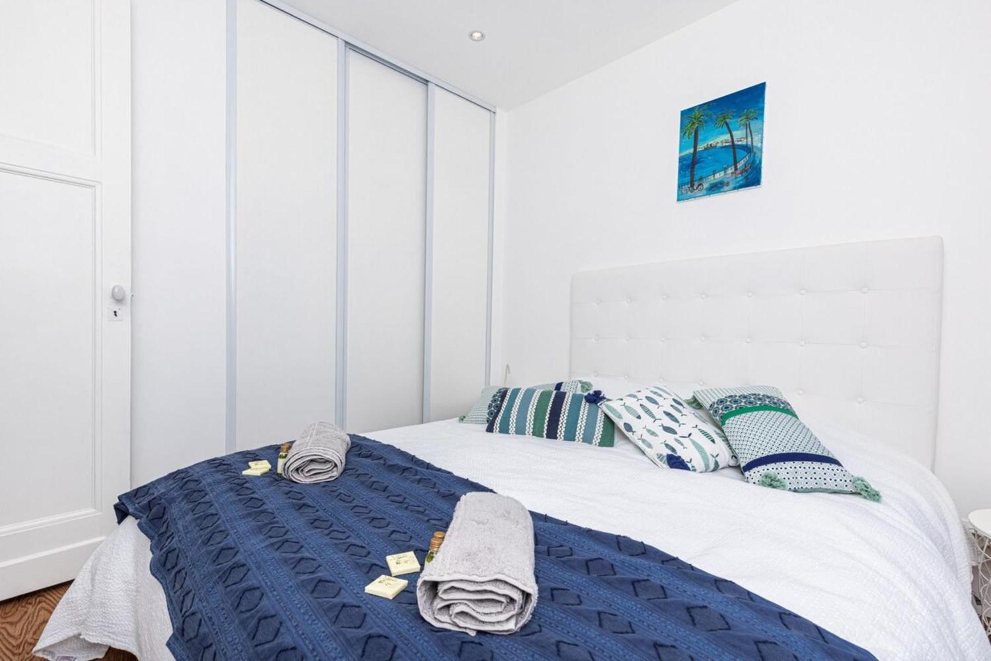 Spitalieri- Sunny Terrace With View -New Apartment Nice Bagian luar foto