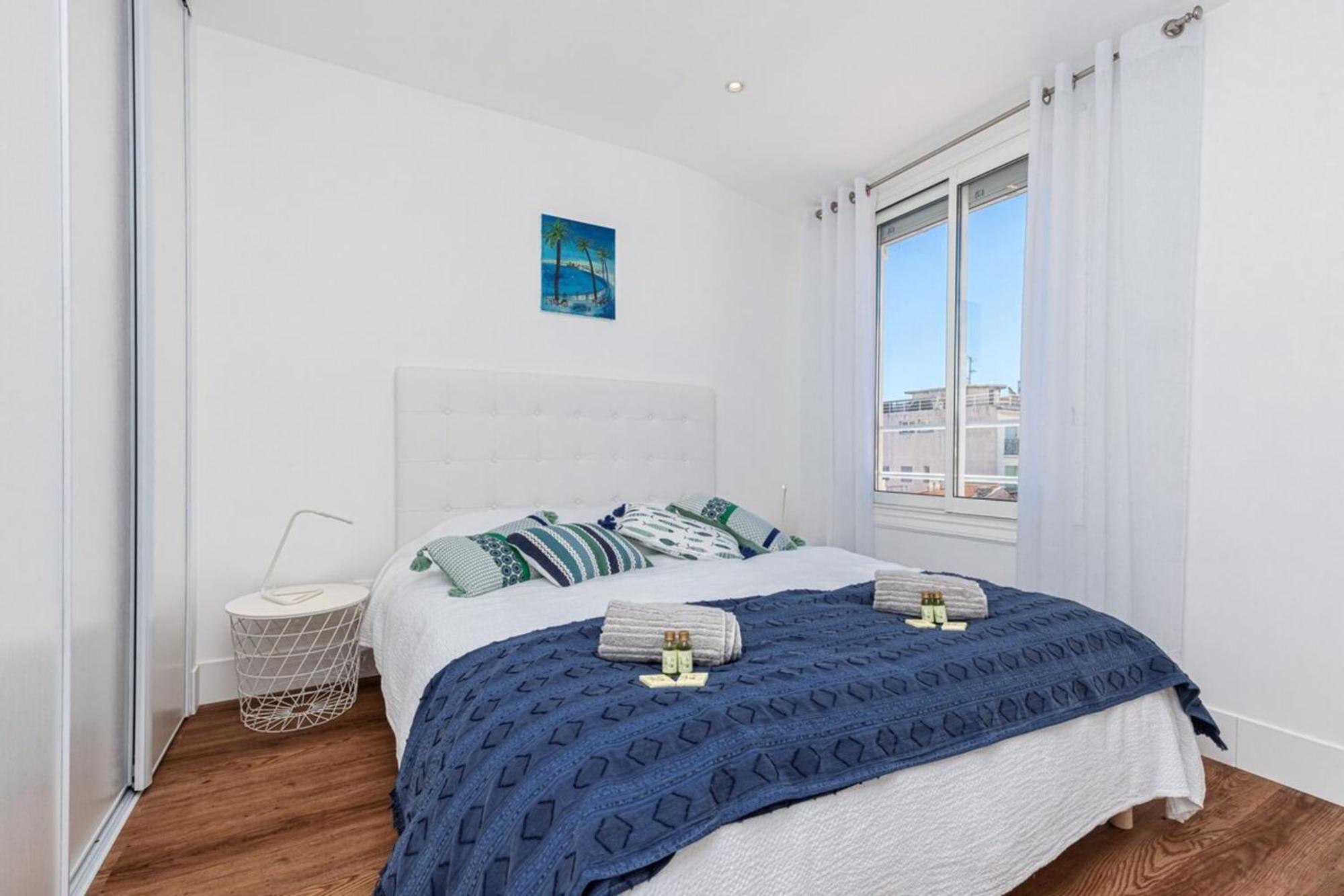 Spitalieri- Sunny Terrace With View -New Apartment Nice Bagian luar foto