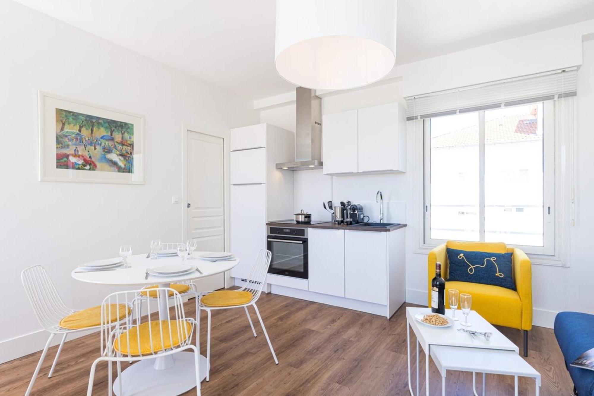 Spitalieri- Sunny Terrace With View -New Apartment Nice Bagian luar foto